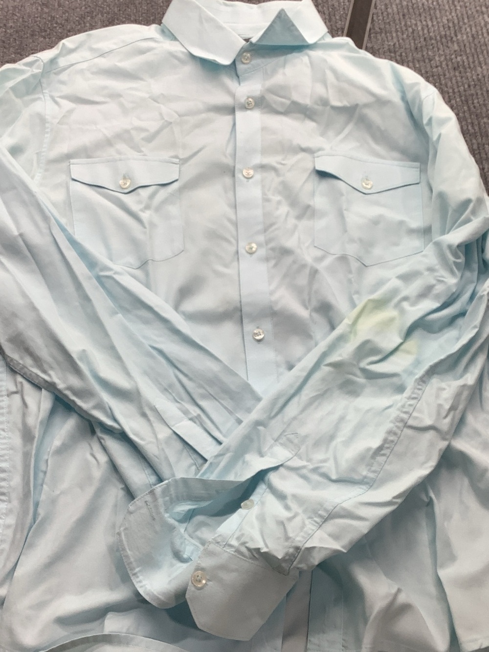Men's Light Blue Casual Button-Down Shirt with Chest Pockets